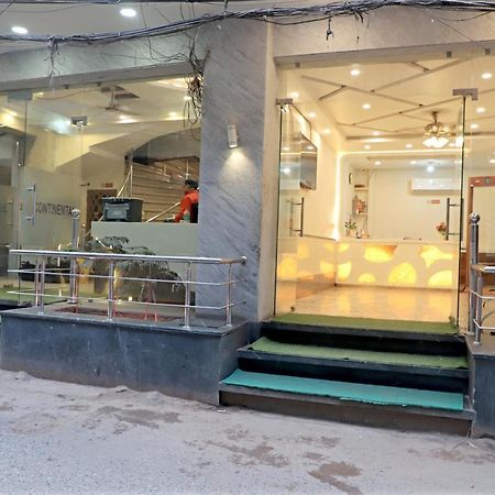 Hotel Klick International At "5 Min Walking " From New Delhi Railway Station ภายนอก รูปภาพ