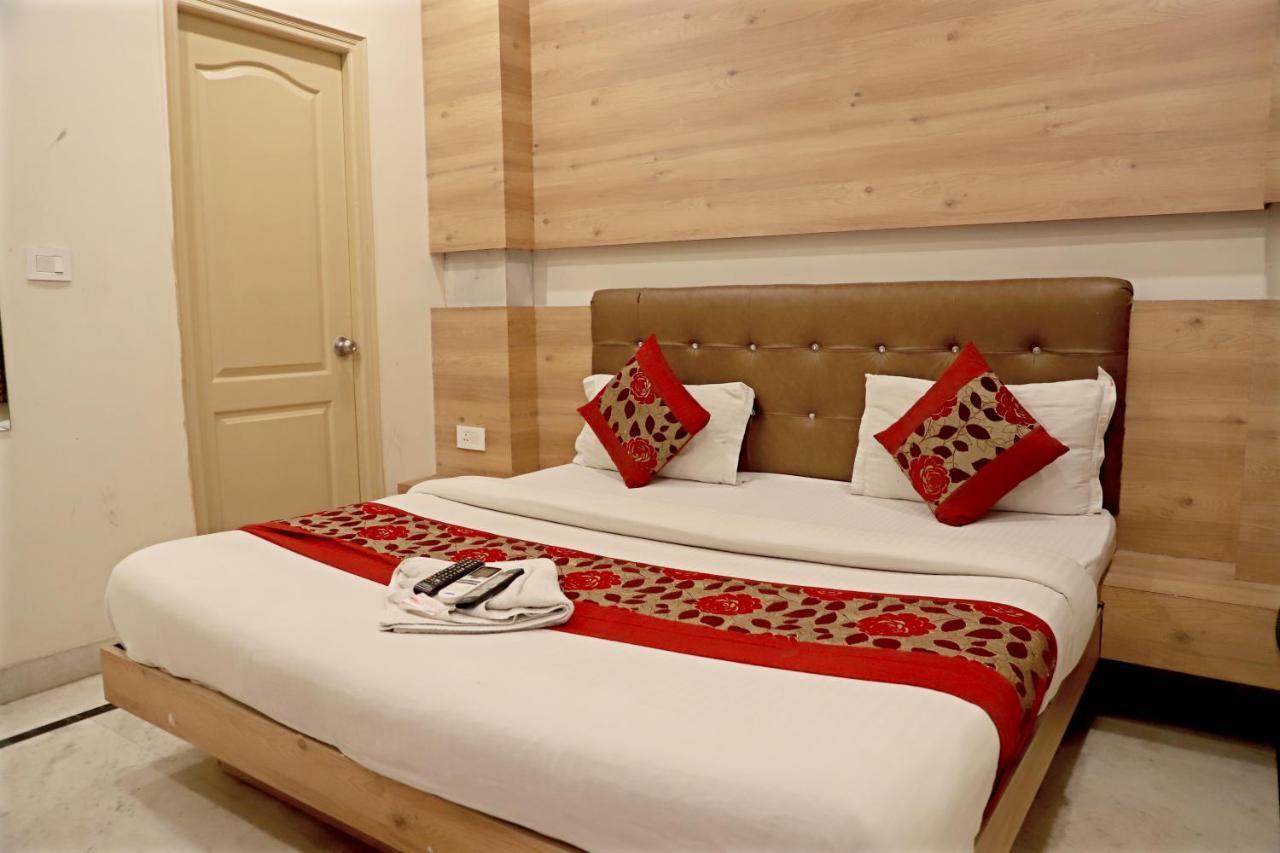 Hotel Klick International At "5 Min Walking " From New Delhi Railway Station ภายนอก รูปภาพ