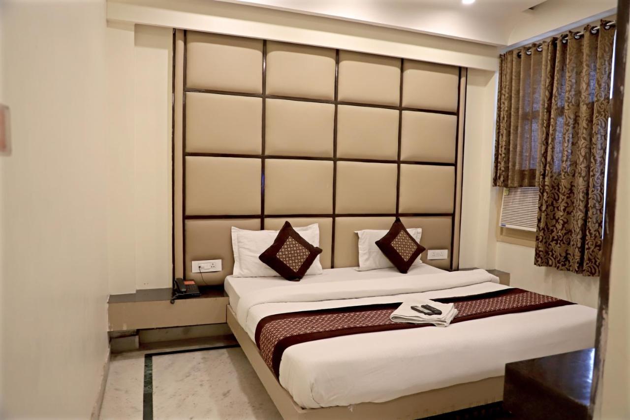 Hotel Klick International At "5 Min Walking " From New Delhi Railway Station ภายนอก รูปภาพ