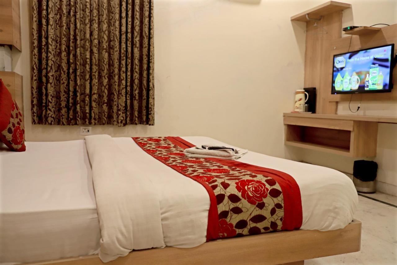 Hotel Klick International At "5 Min Walking " From New Delhi Railway Station ภายนอก รูปภาพ