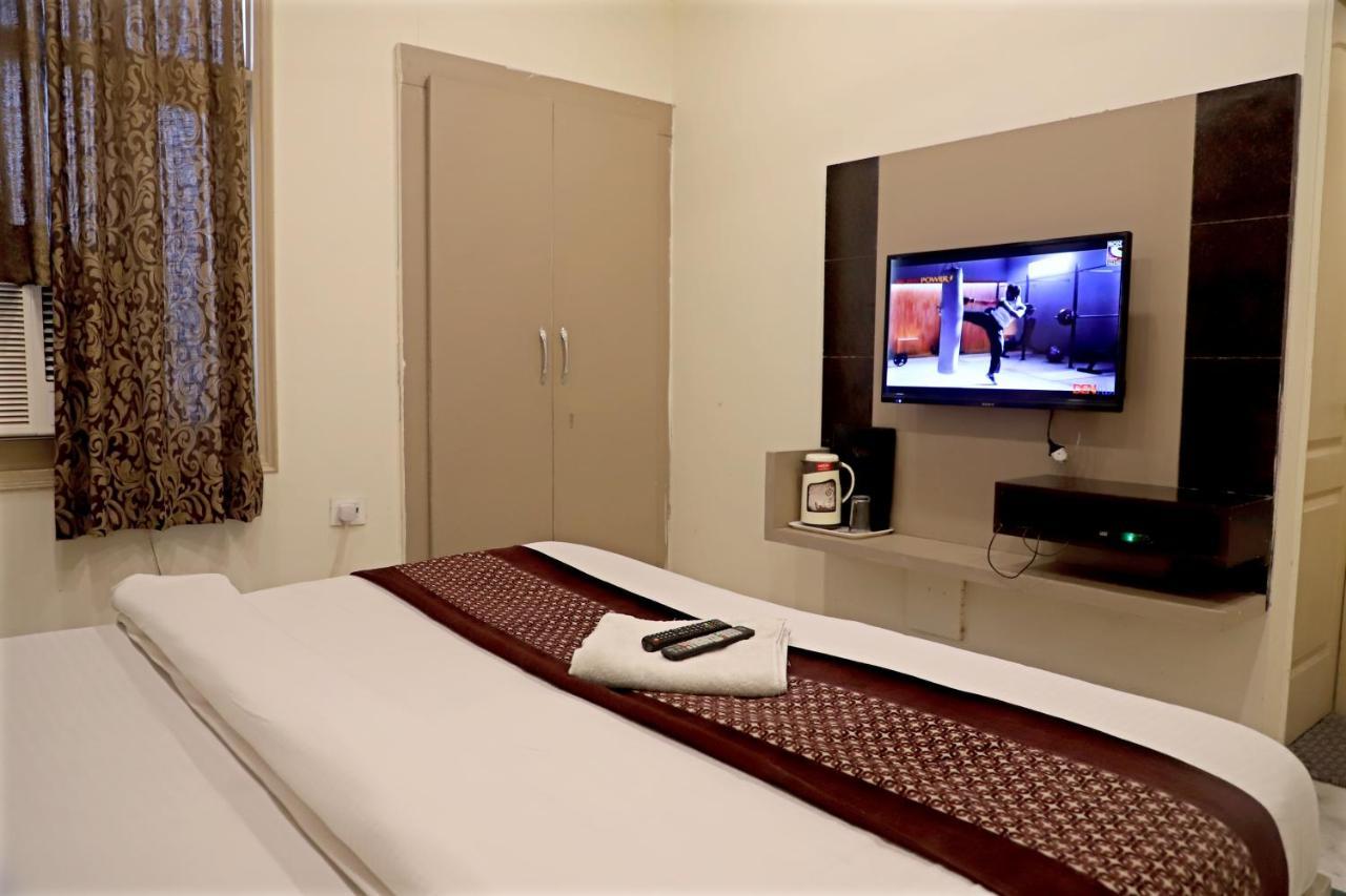 Hotel Klick International At "5 Min Walking " From New Delhi Railway Station ภายนอก รูปภาพ