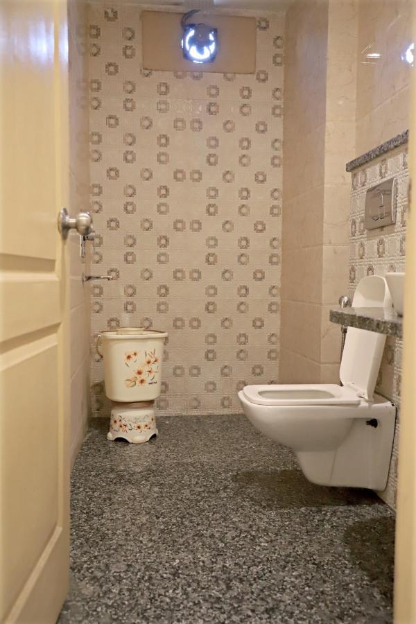 Hotel Klick International At "5 Min Walking " From New Delhi Railway Station ภายนอก รูปภาพ