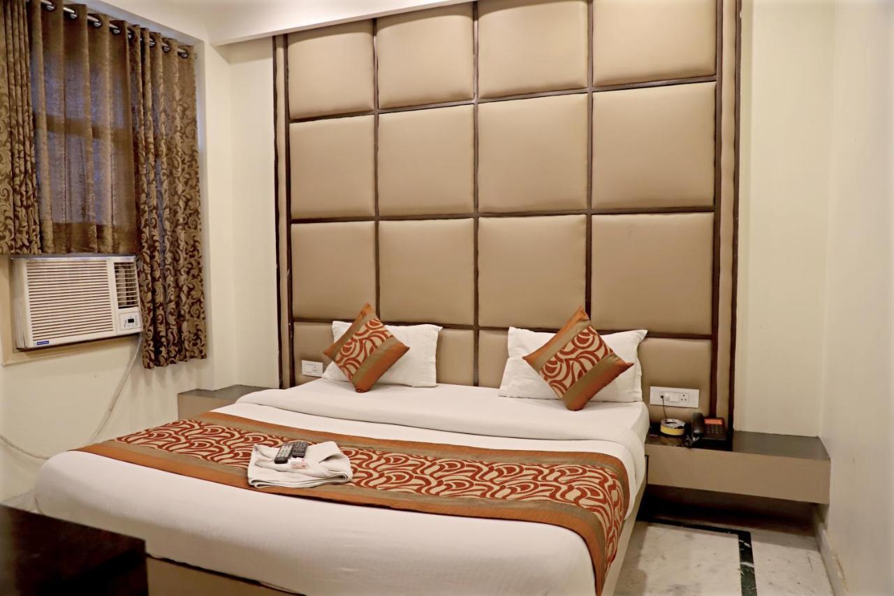 Hotel Klick International At "5 Min Walking " From New Delhi Railway Station ภายนอก รูปภาพ